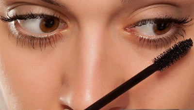 Why Does Tubing Mascara Not Smudge on Lower Lashes?